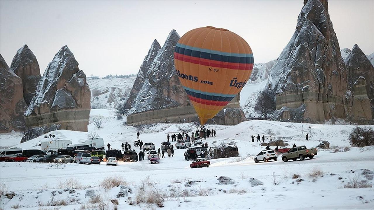 Kapadokya'da balon turları olumsuz hava koşulları nedeniyle 4 gündür yapılamıyor