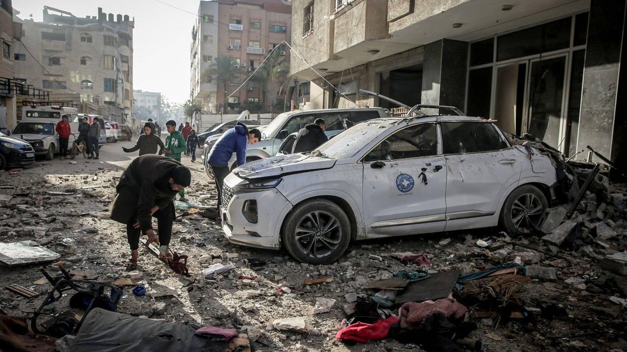 İsrail ordusunun Gazze Şeridi'ne düzenlediği saldırılarda hayatını kaybedenlerin sayısı 19'a yükseldi