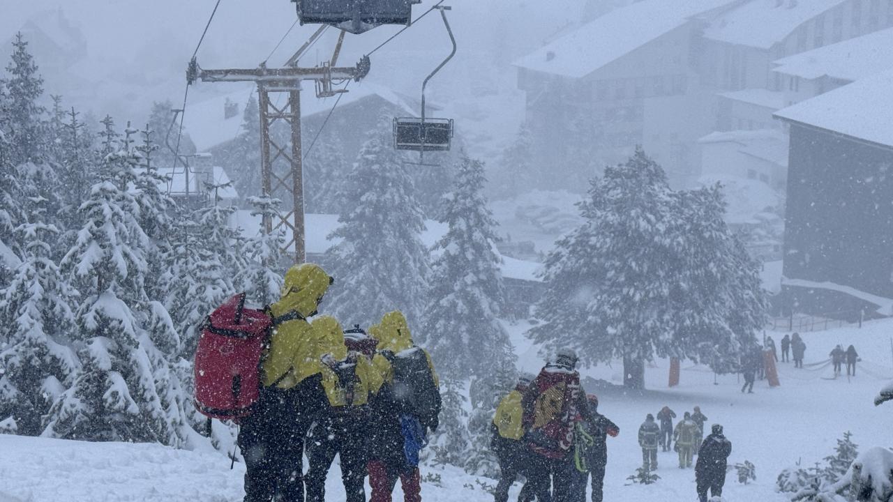 Uludağ'da arızalanan telesiyejde mahsur kalanlar kurtarıldı