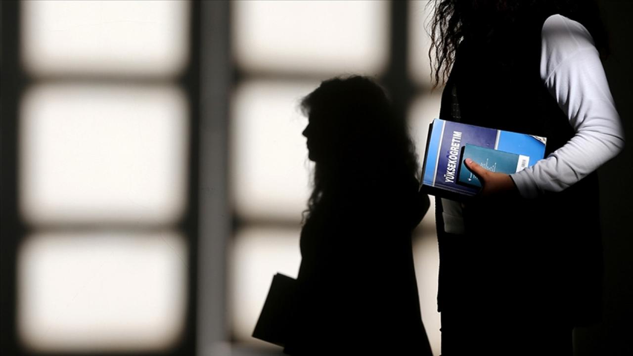 Önlisans ve lisans düzeyindeki 8 devlet üniversitenin öğrenci sayısı 5 binin altında kaldı