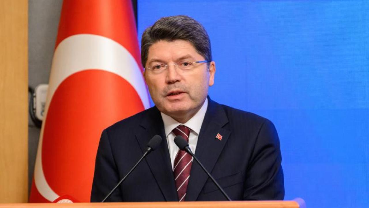 Bakan Tunç'tan Burdur'da iki otomobilin çarpıştığı kazaya ilişkin açıklama