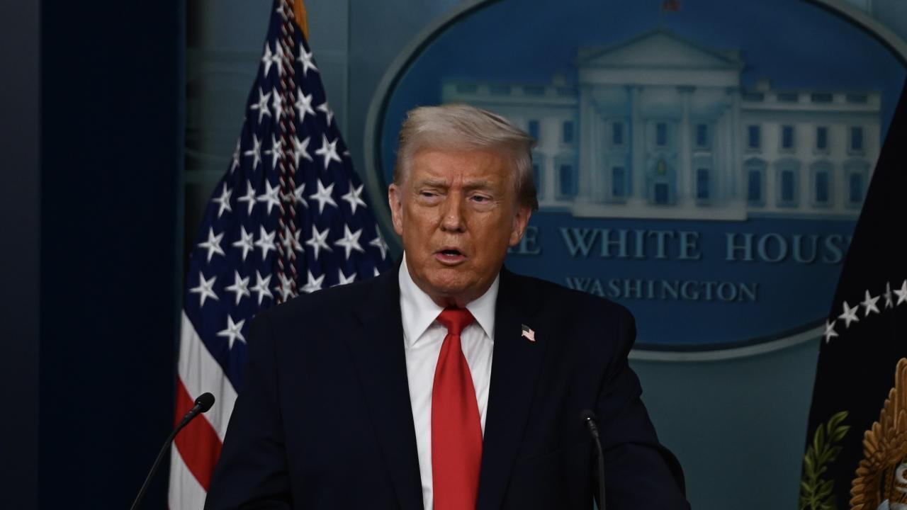 ABD Başkanı Trump, Epstein belgelerinin kendisini suçlamadığını aksine akladığını savundu