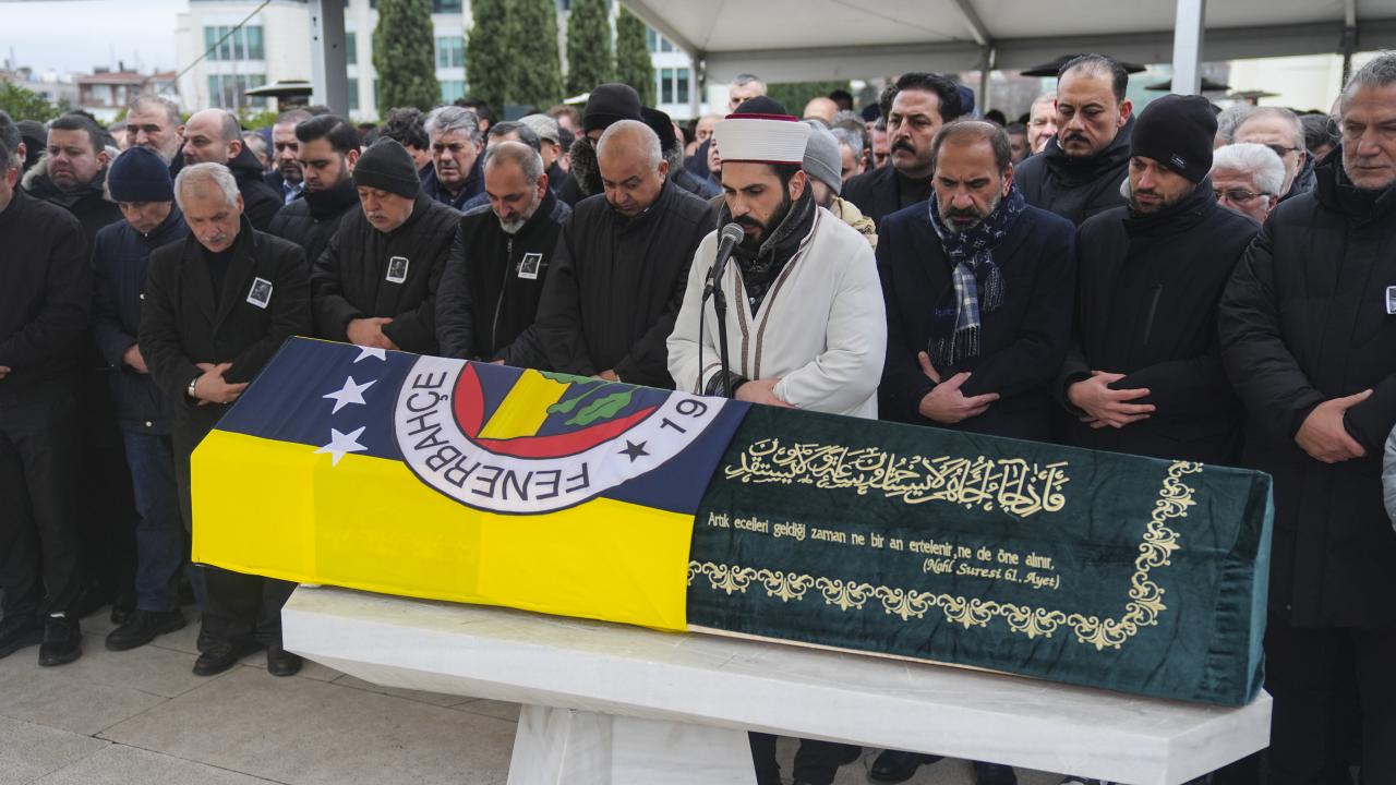 Fenerbahçe Yüksek Divan Kurulu üyelerinden Ahmet Çelebi, son yolculuğuna uğurlandı
