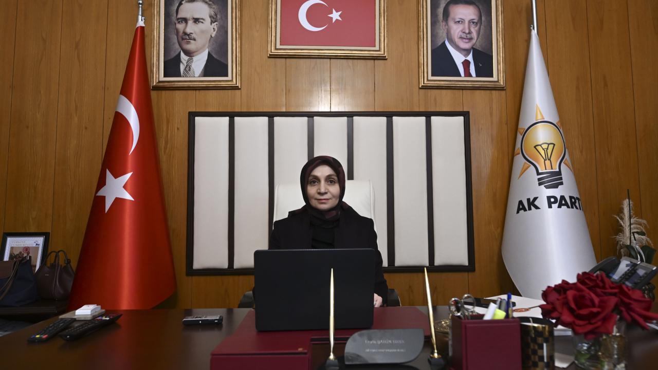 AK Parti Grup Başkanvekili Usta'dan Berat Kandili mesajı