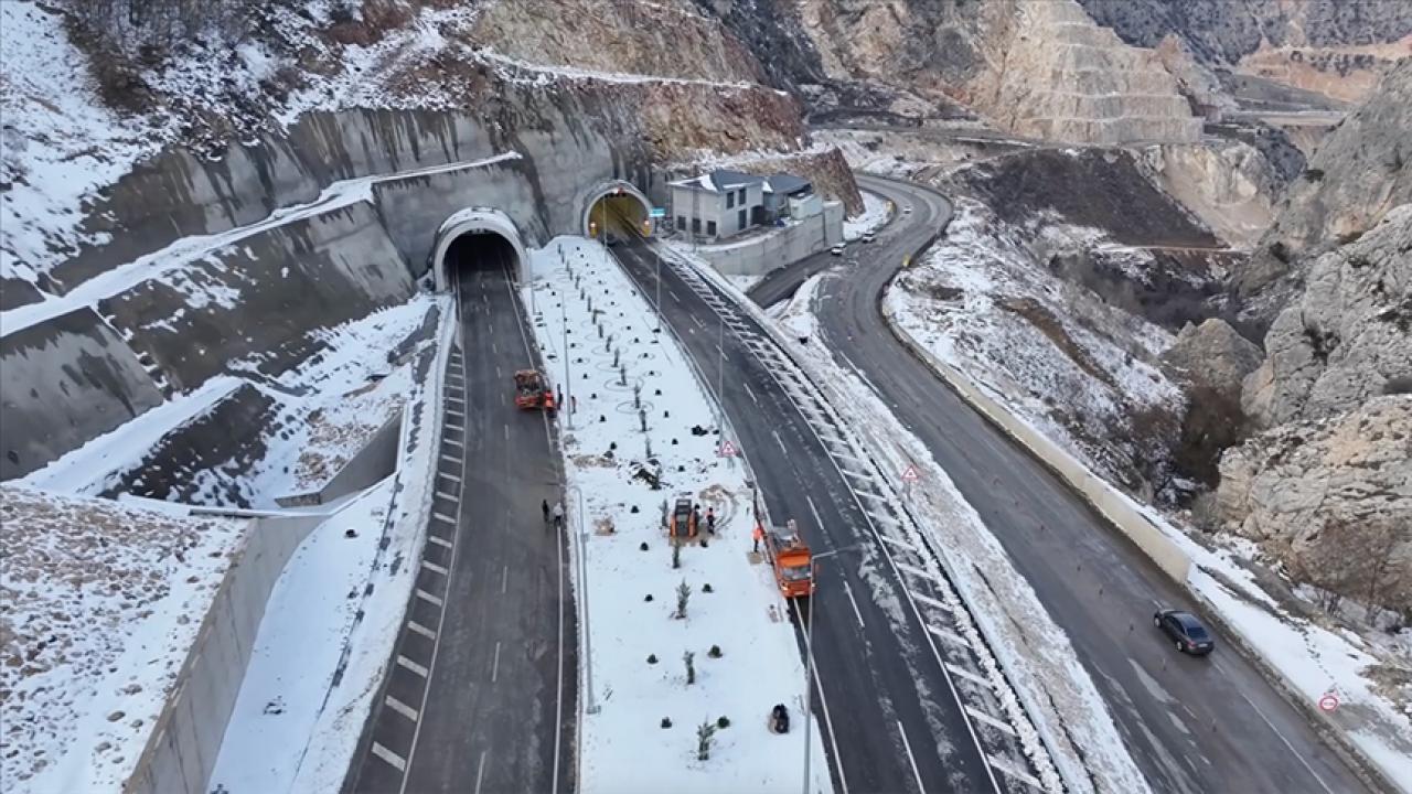 Çorum-İskilip yolunun Kırkdilim Geçişi'ndeki çalışmalarda sona gelindi