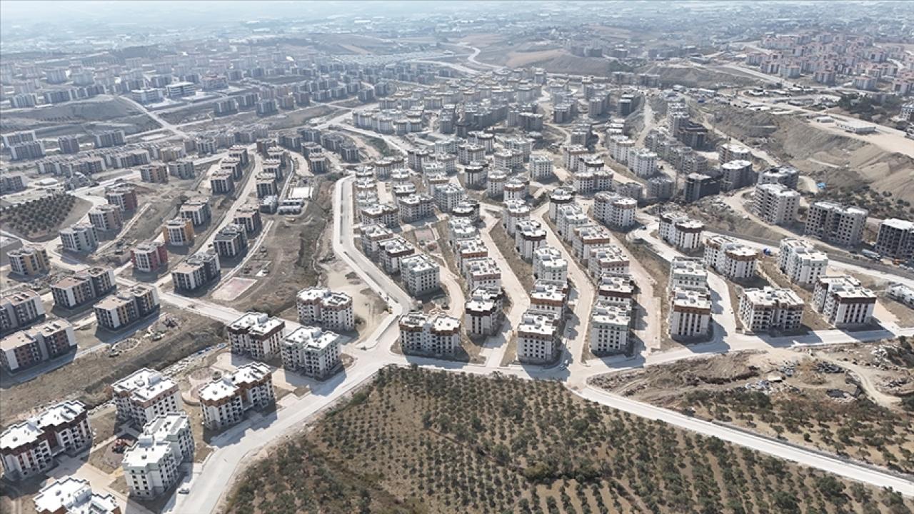 Asrın felaketinin yaraları "asrın inşası" ile sarıldı