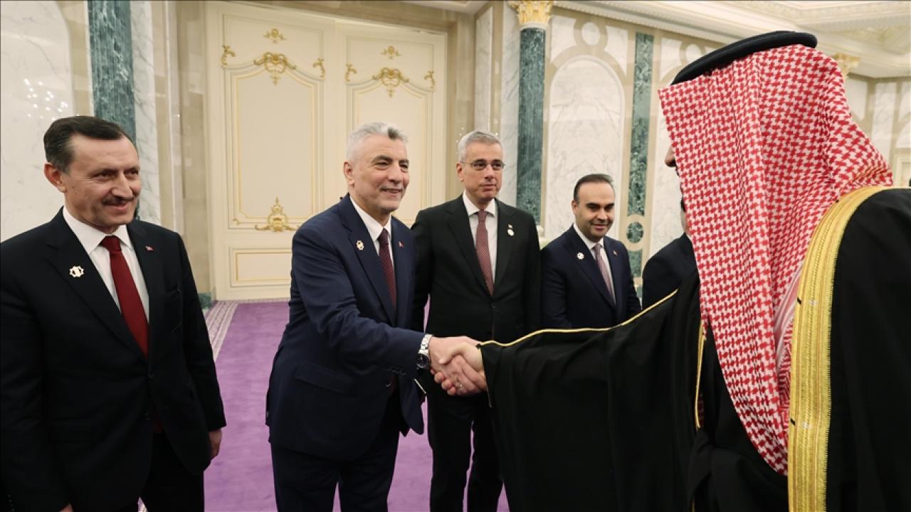 Ticaret Bakanı Bolat, Suudi Arabistan'da heyetlerarası görüşmelere katıldı