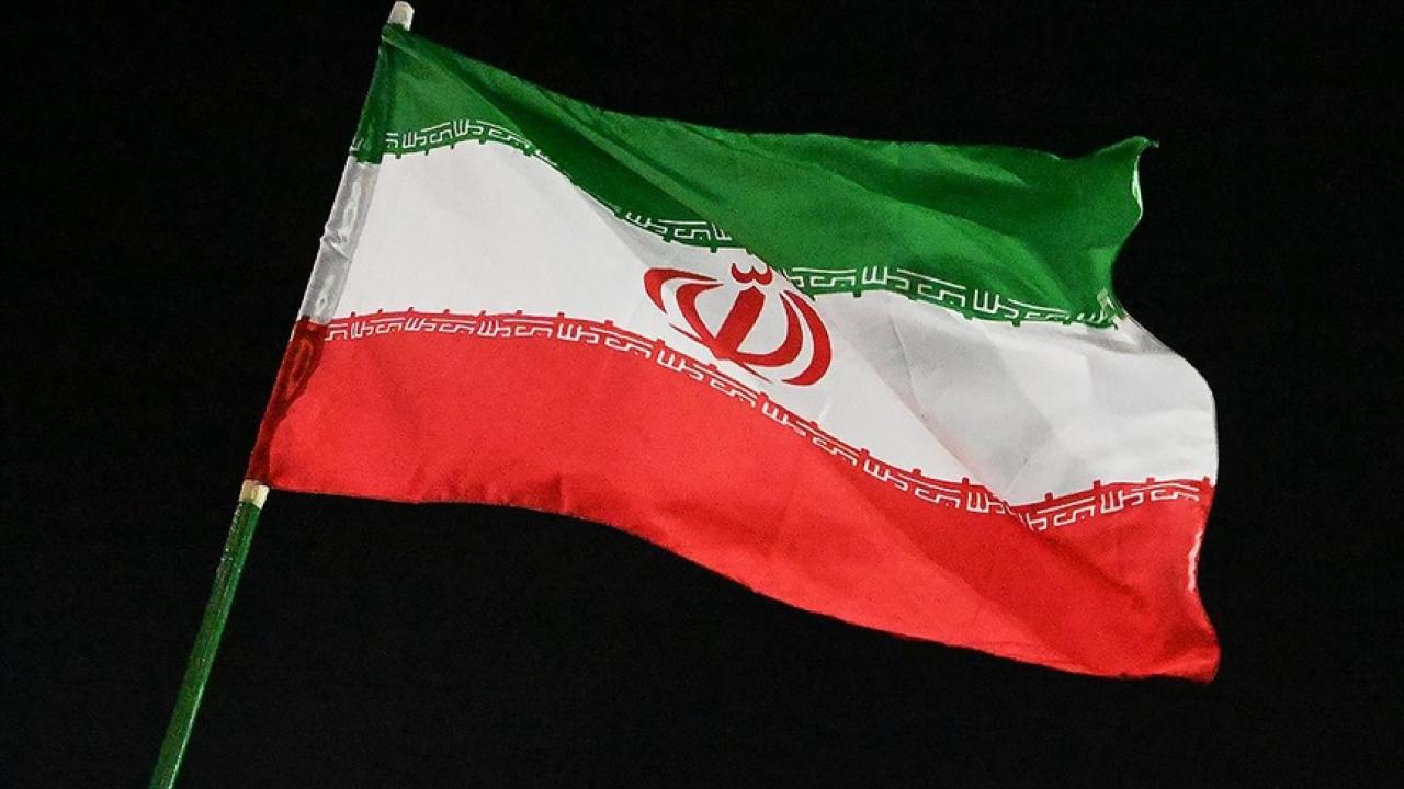 İran Ordu Sözcüsü Ekreminiya: Bir savaş başlarsa, tüm bölgeyi ve ABD'nin bütün üslerini içine alacaktır