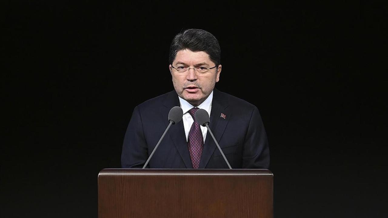 Bakan Tunç'tan "hukuk eğitimine" ilişkin açıklama