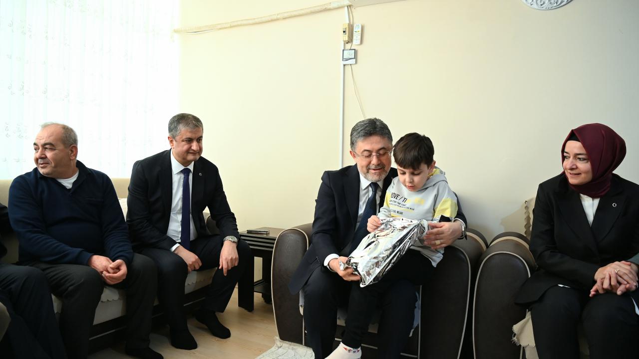 Tarım ve Orman Bakanı Yumaklı, Adana'da ziyaretlerde bulundu