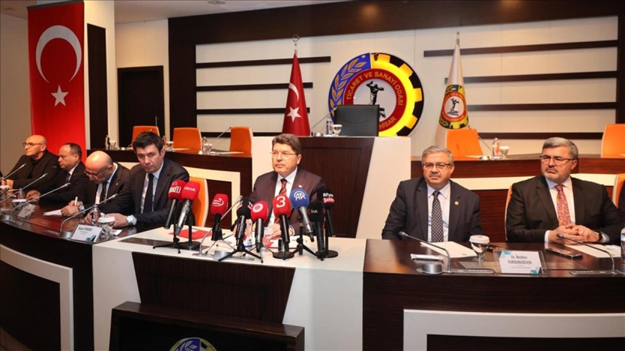 Adalet Bakanı Tunç: Türkiye'de hukuk güvenliğinin olduğunu gören yatırım yapmaya geliyor