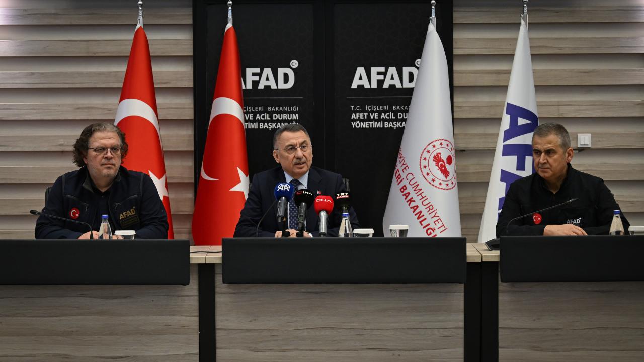 Fuat Oktay'dan 6 Şubat depremlerinin 3. yılı dolayısıyla AFAD'a ziyaret