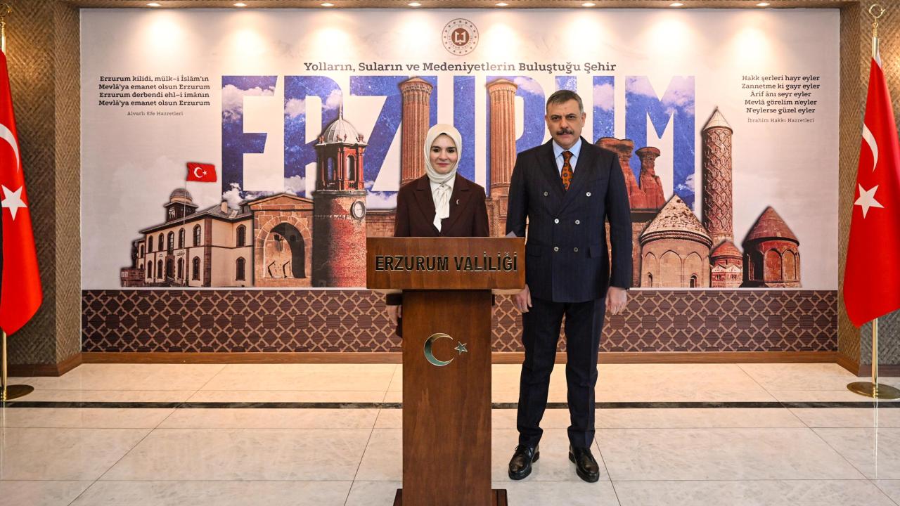 Aile ve Sosyal Hizmetler Bakanı Göktaş, Erzurum Valiliğini ziyaret etti