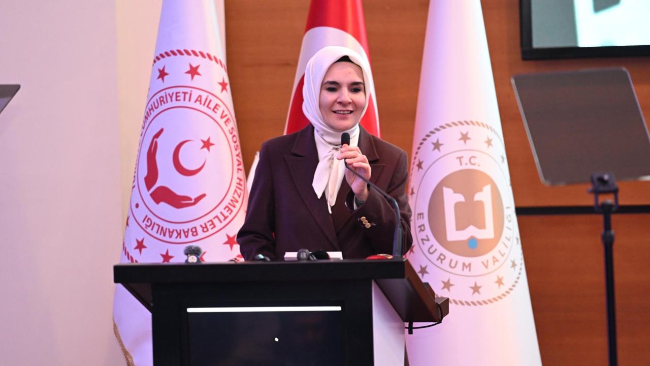 Bakan Göktaş, Erzurum'da Sosyal Konut Dağıtım Programı'na katıldı