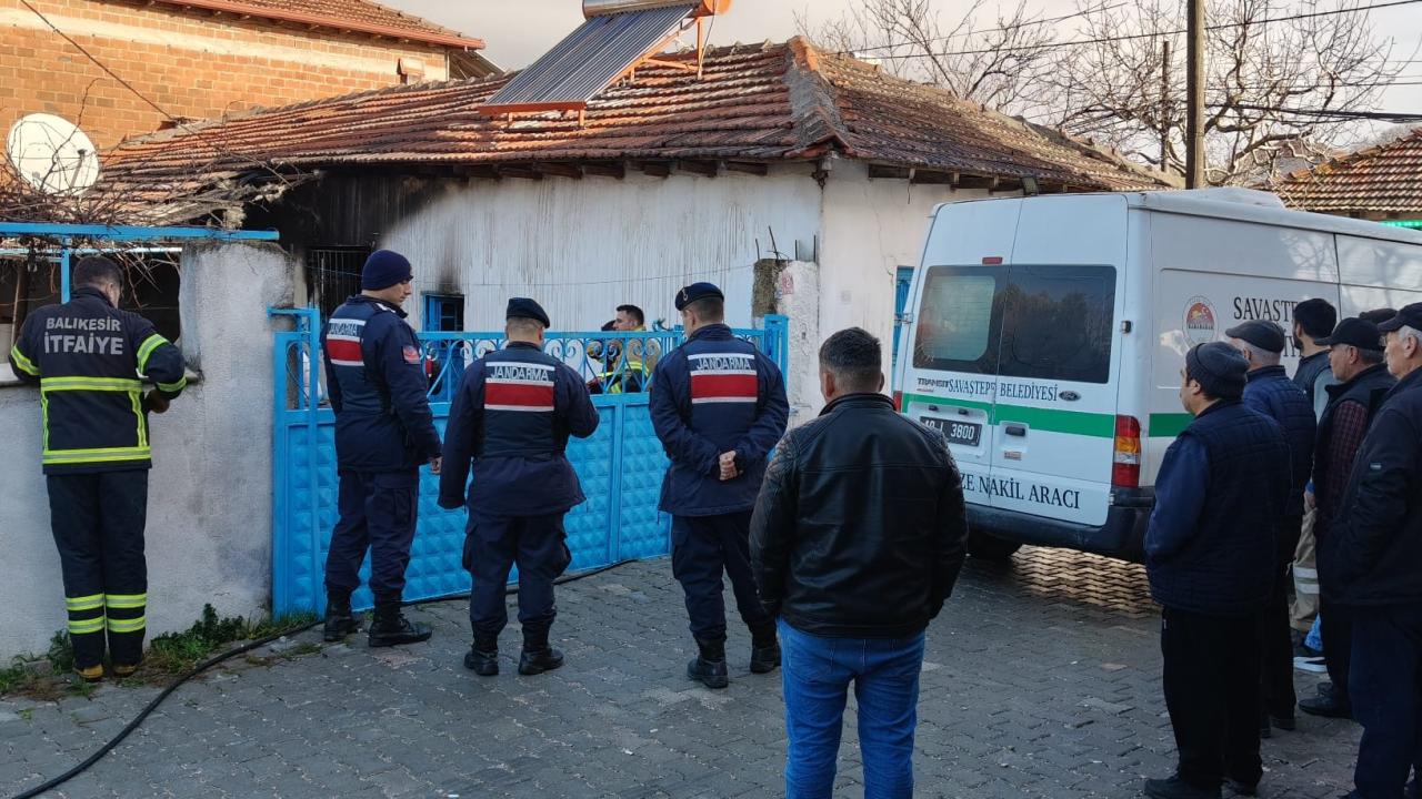Balıkesir'de evde çıkan yangında 1 kişi yaşamını yitirdi