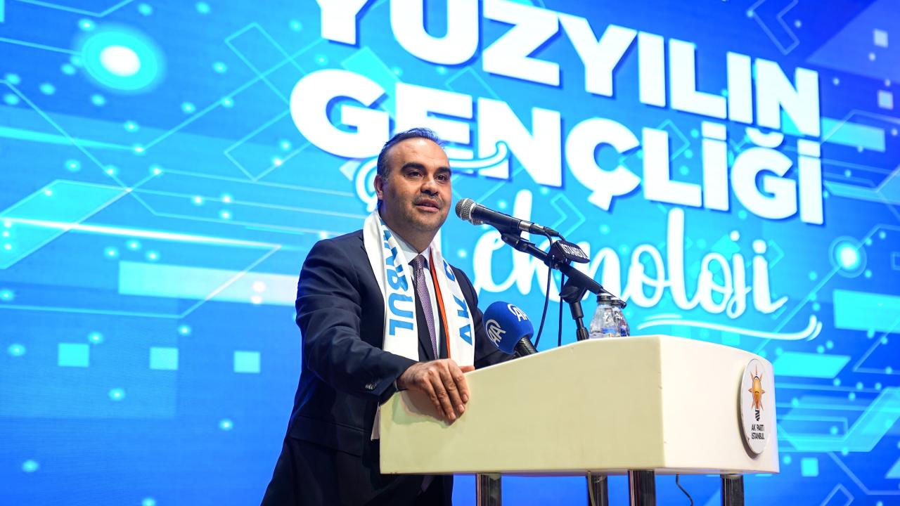 Bakan Kacır: Biz biliyor ve inanıyoruz ki Milli Teknoloji Hamlesi, Türk gençliğinin ellerinde yükselecek