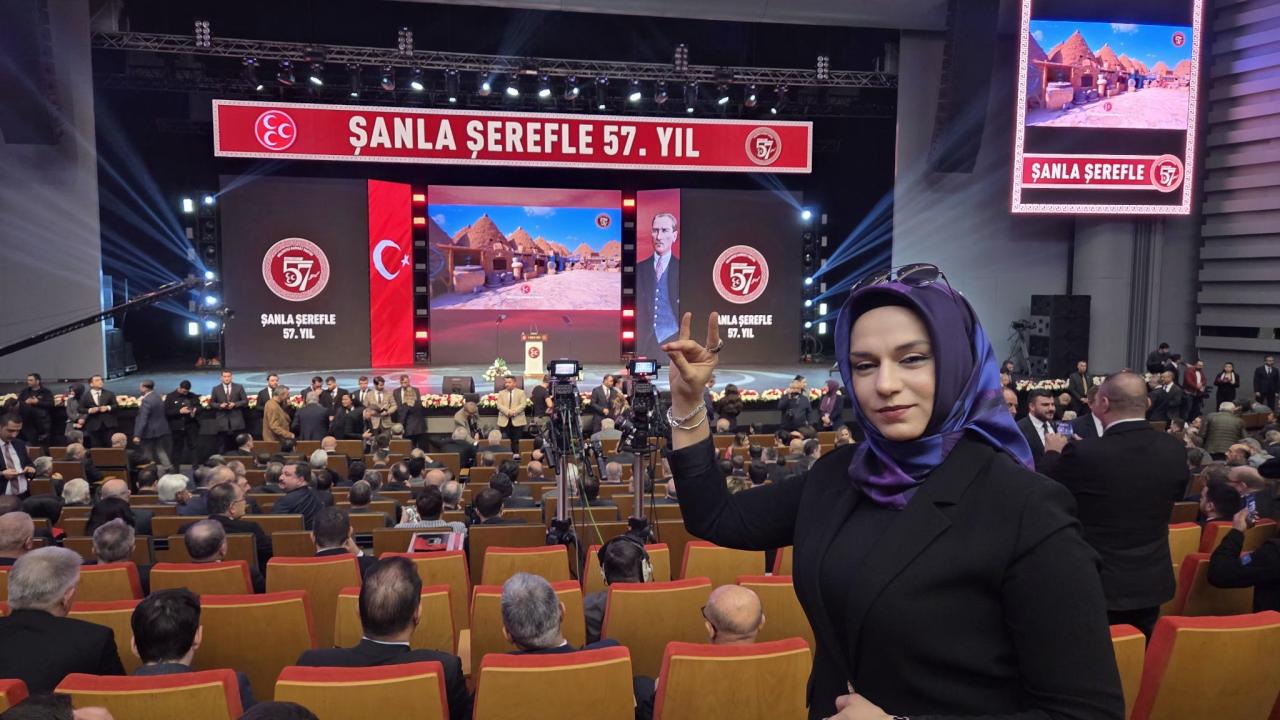 Gazeteci Ayşegül Akyüz Yahşi'den firari fetöcü Tarık Toros'a tepki: Kapatma yoktu ama kapak oldu. Ondan bu rahatsızlık