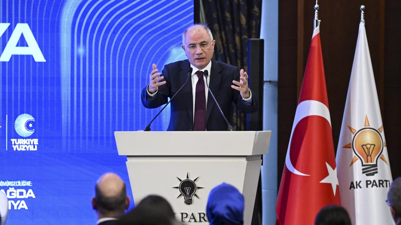 AK Parti, "Klasik Sömürgecilikten Veri Sömürgeciliğine: Dijital Çağda Hegemonya" paneli düzenledi