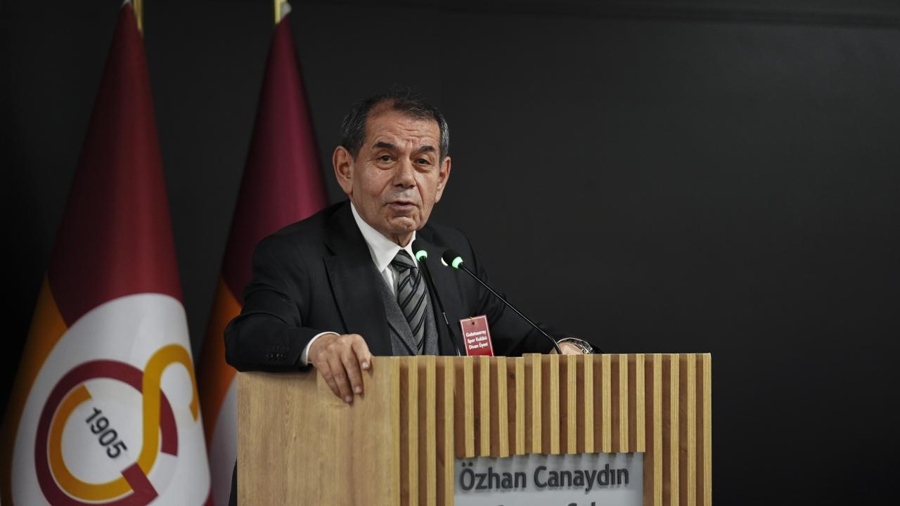 Galatasaray Kulübü Başkanı Özbek: Galatasaray'ın geleceğini kurmak için harcamalar yapıyoruz