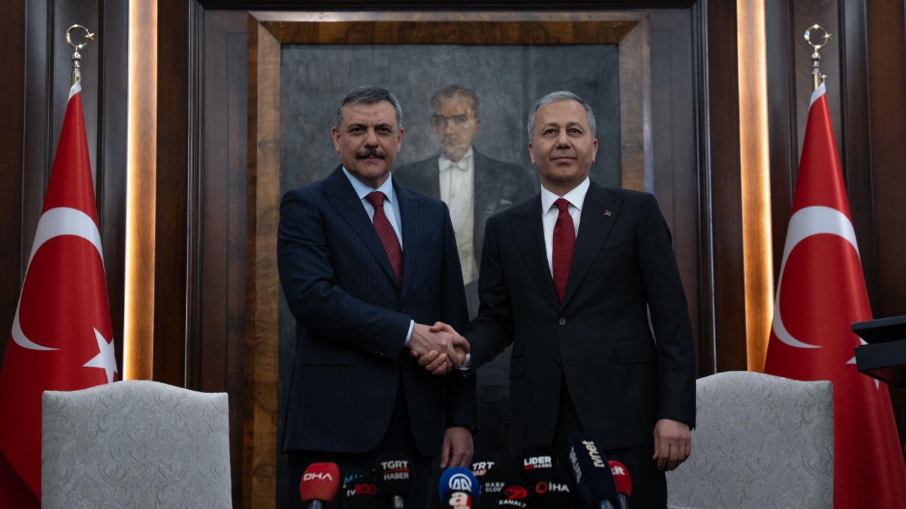 İçişleri Bakanlığında devir teslim töreni yapıldı