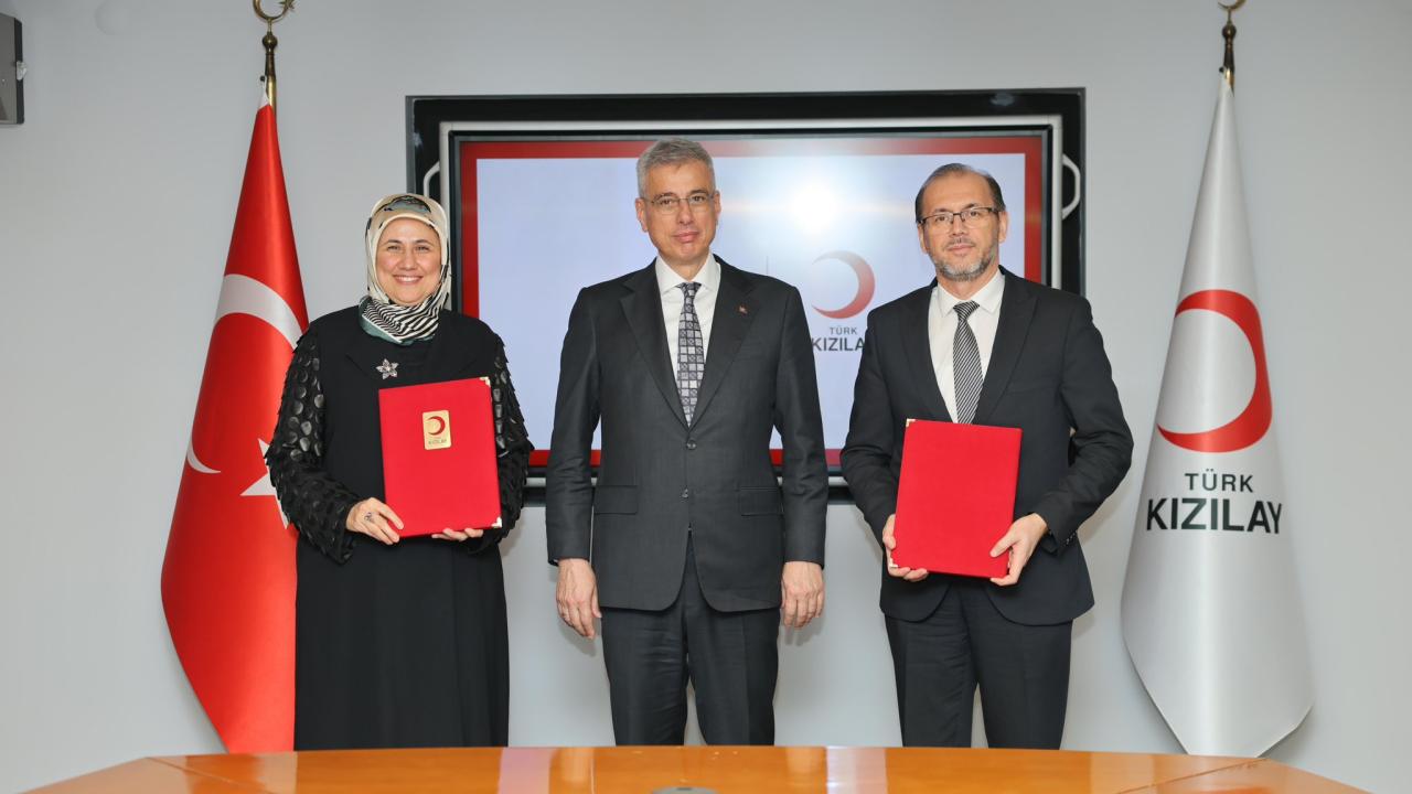 Sağlık Bakanlığı ile Türk Kızılay arasında işbirliği protokolü imzalandı