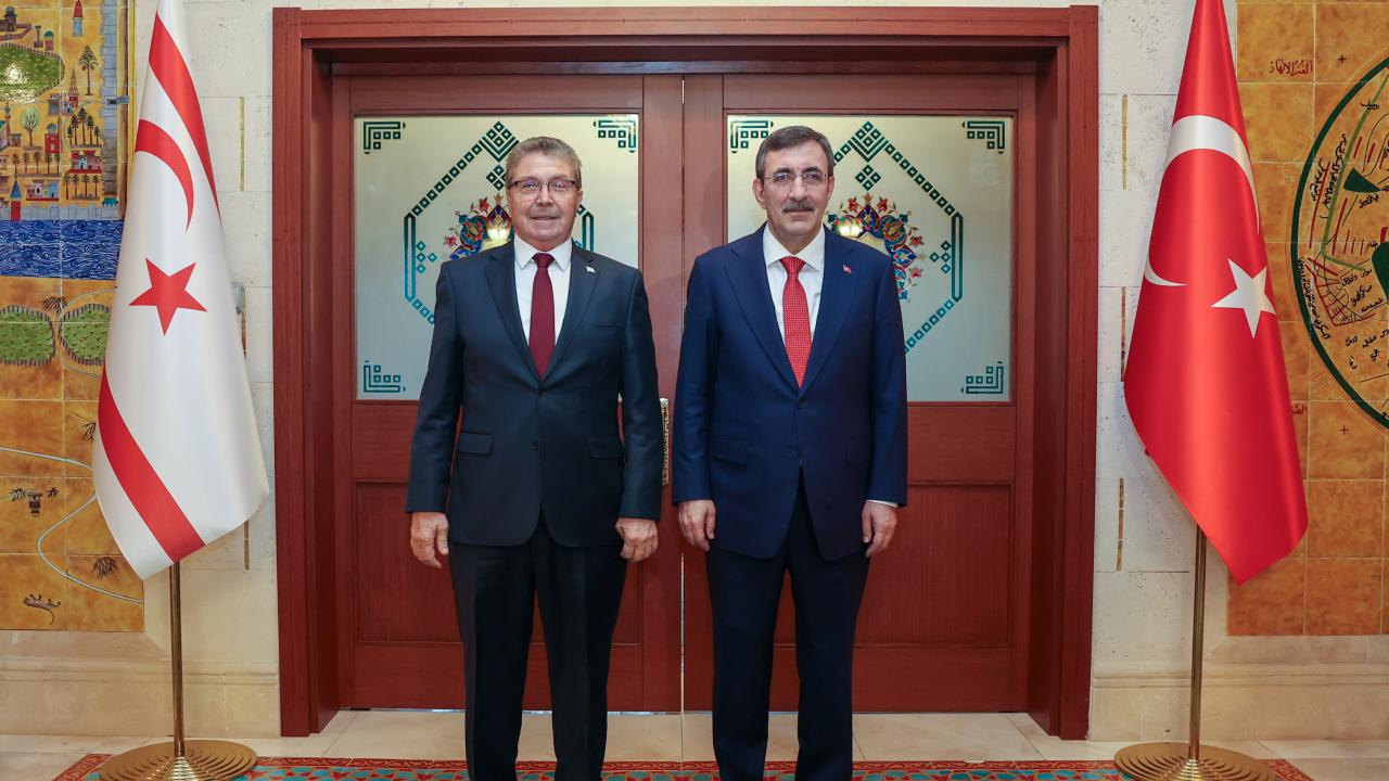 Cumhurbaşkanı Yardımcısı Yılmaz, KKTC Başbakanı Üstel ile görüştü