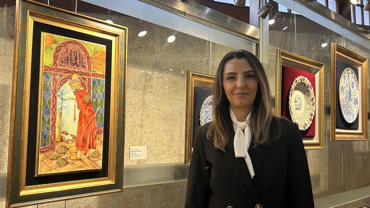 Songül Acer'in "Aynı Sırda Buluşanlar" sergisi, Yeni Camii Hünkar Kasrı'nda açıldı