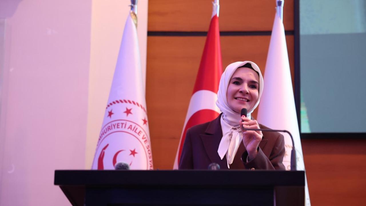 Bakan Göktaş'tan İBB'ye bağlı "Çocuk Etkinlik Merkezi"ndeki iddialara ilişkin açıklama