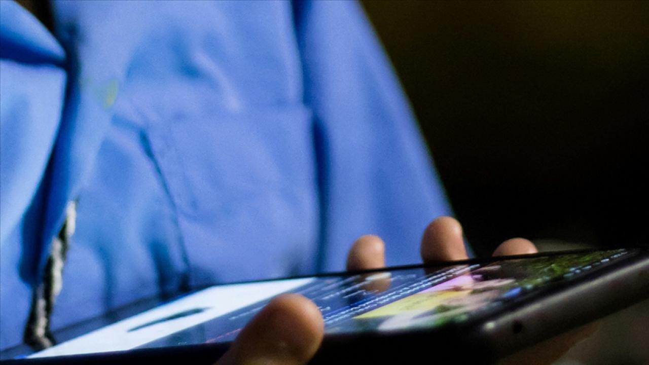 "Akıllı telefon kullanımı ve ailelerin yanlış tutumu kumar bağımlılığını artırıyor" uyarısı