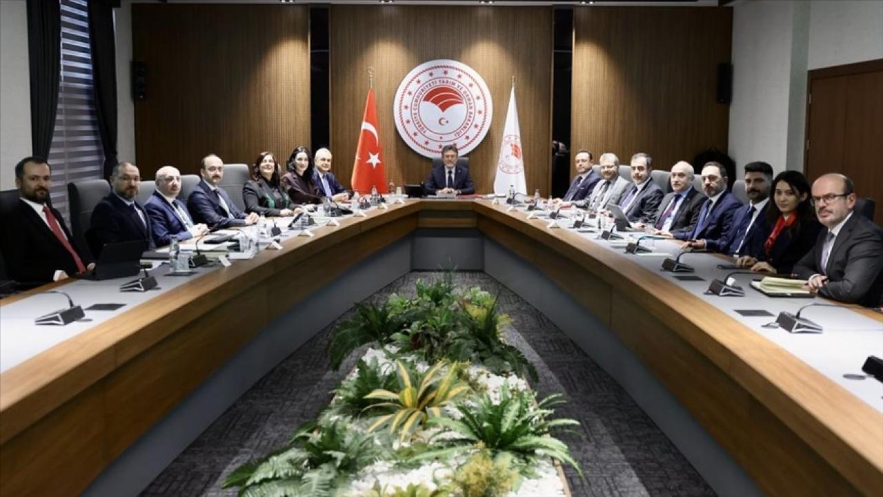 Aydın'da deniz suyunu içme suyuna dönüştürecek arıtma tesisi için imzalar atıldı