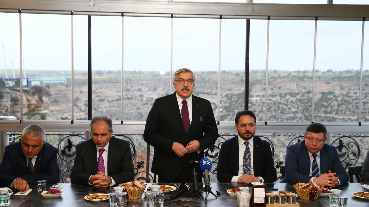 AK Parti Genel Başkan Yardımcısı Yayman, Uşak'ta STK temsilcileriyle bir araya geldi