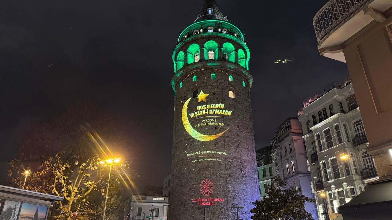 Galata Kulesi'ne ramazana özel görseller yansıtıldı