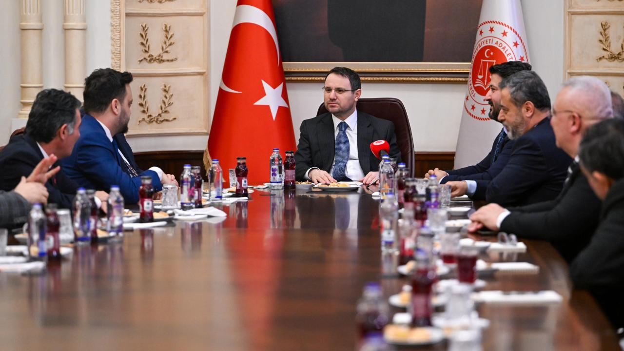 Adalet Bakanı Gürlek, Nevşehir Valisi Fidan ve beraberindeki heyeti kabul etti