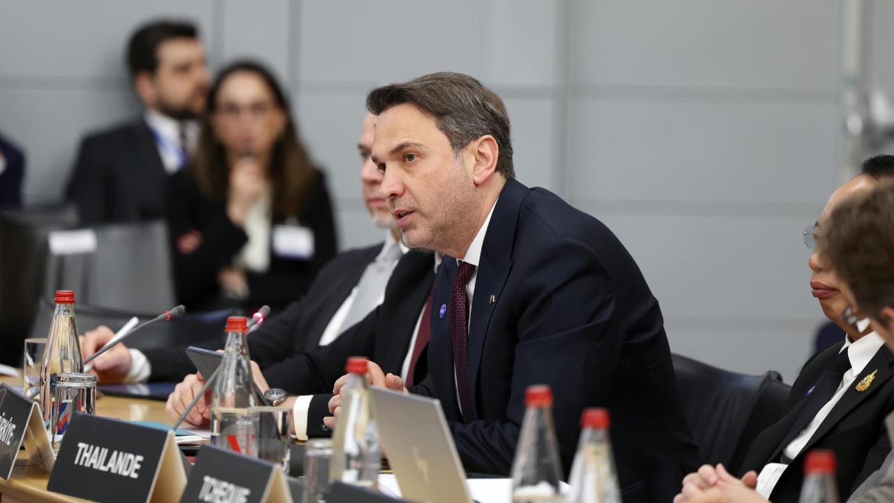 Bakan Bayraktar, enerjide temel zorlukların talep artışı ve altyapı ihtiyacı olduğunu belirtti