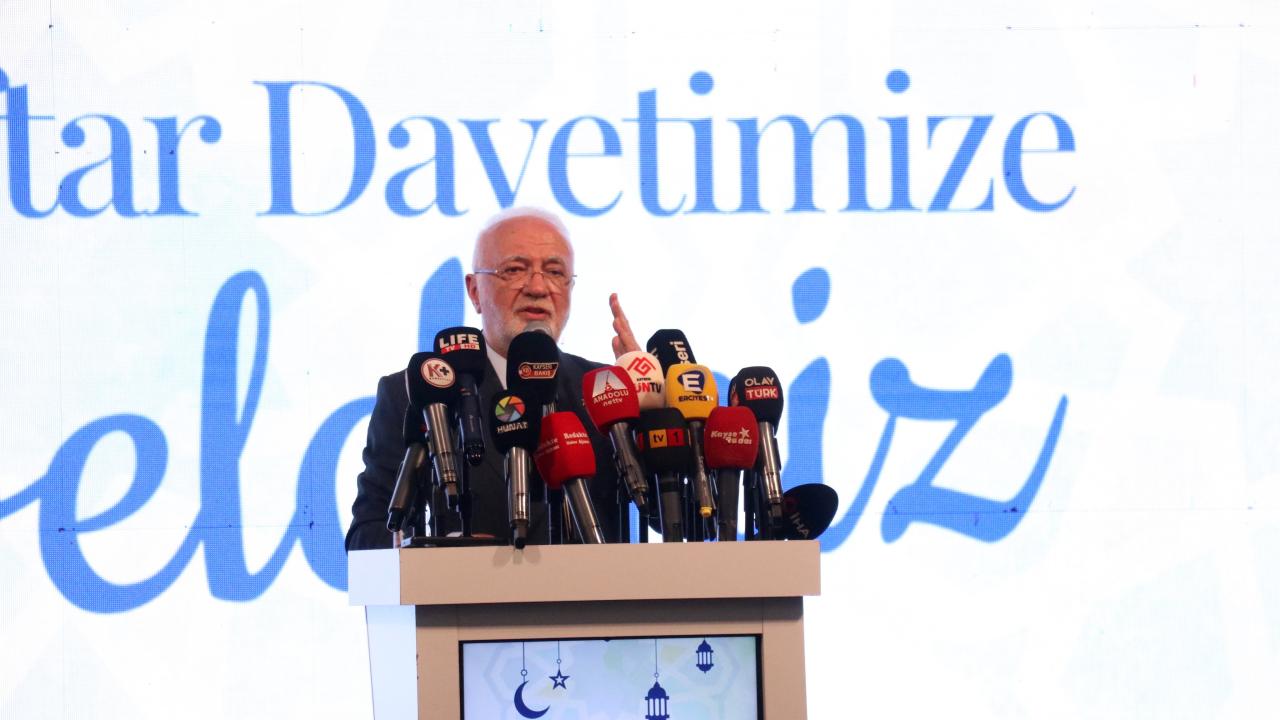 AK Parti Genel Başkanvekili Mustafa Elitaş, Kayseri'de iftar programına katıldı