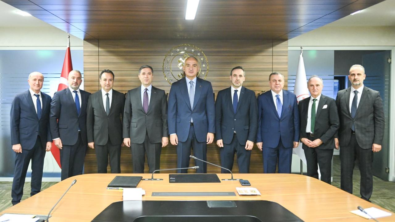 Bakan Ersoy, İsveç Süryani Cemaati heyetiyle görüştü