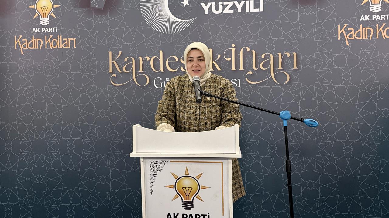 AK Parti Kadın Kolları Başkanı Ercan, Kırşehir'de "Kardeşlik İftarı Gönül Sofrası" programına katıldı