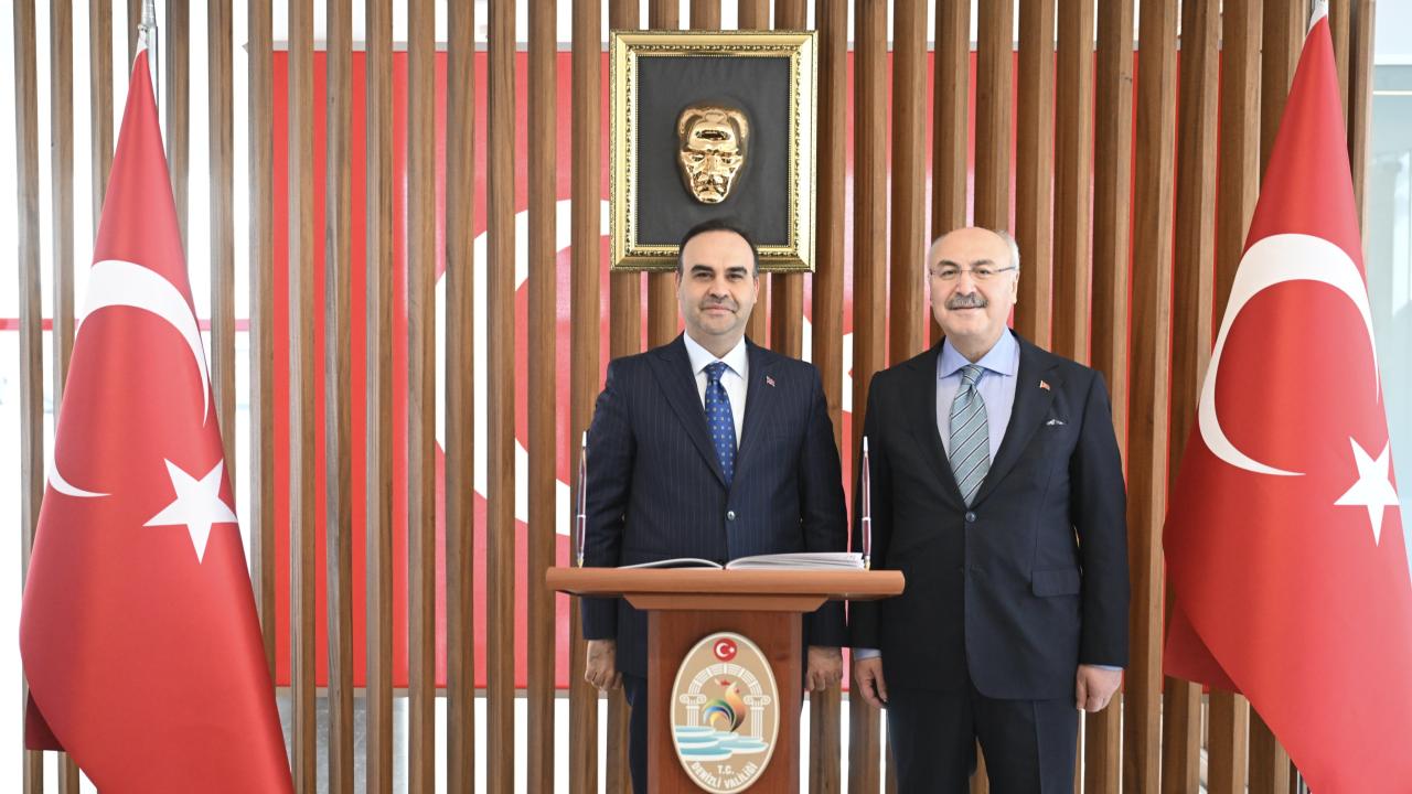 Sanayi ve Teknoloji Bakanı Kacır, Denizli'de ziyaretlerde bulundu