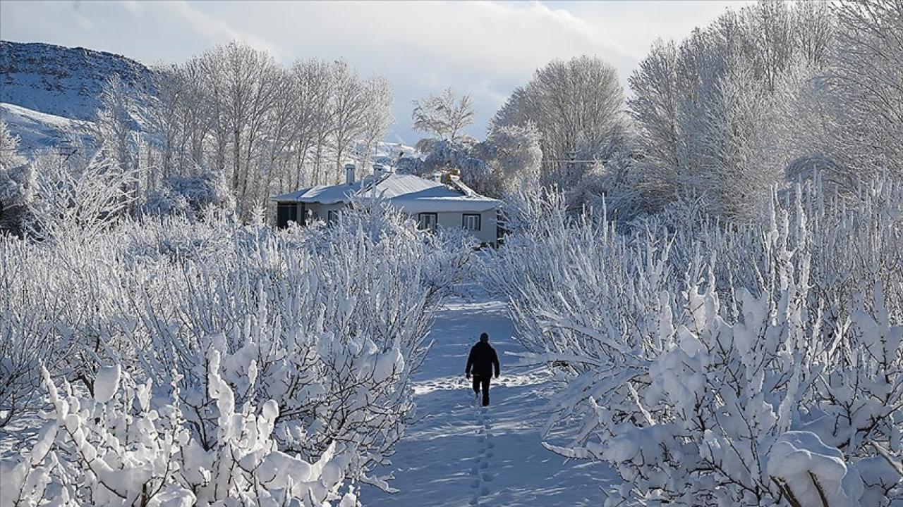 Birçok ilde kar ve soğuk hava etkili oluyor