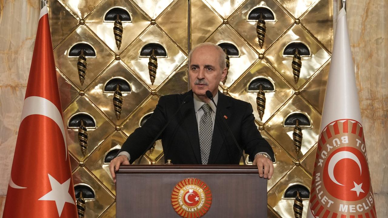 TBMM Başkanı Kurtulmuş, Meclis personeliyle iftarda bir araya geldi