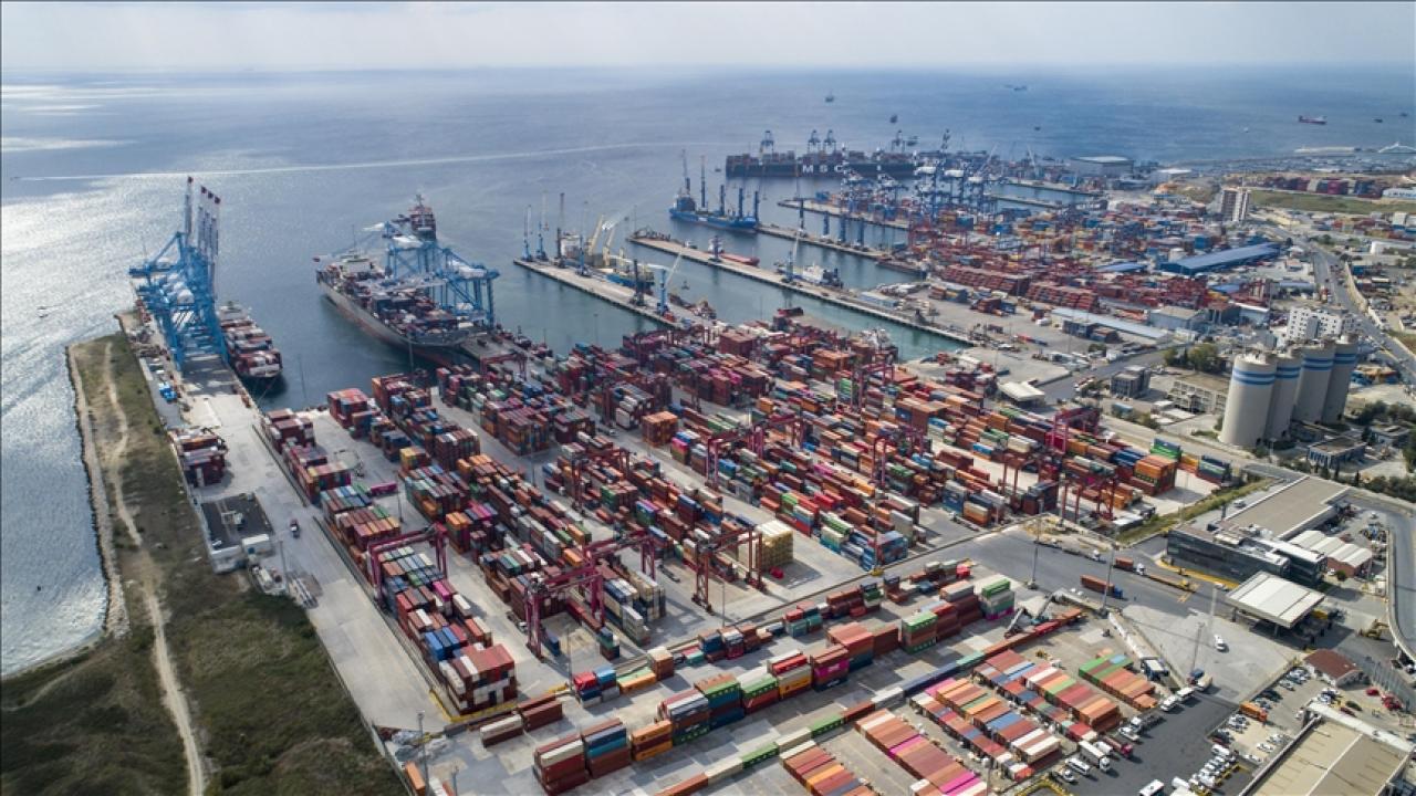 Türkiye'nin ihracatı şubatta yüzde 1,6 artışla 21 milyar 65 milyon dolar oldu