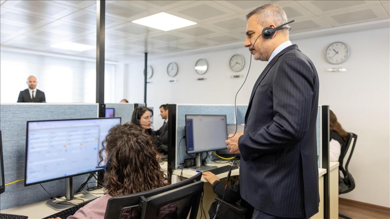 Dışişleri Bakanı Fidan, Ankara'da Konsolosluk Çağrı Merkezi'ni ziyaret etti