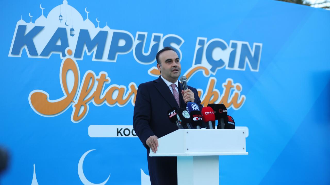 Sanayi ve Teknoloji Bakanı Kacır, Kocaeli'de iftar programına katıldı