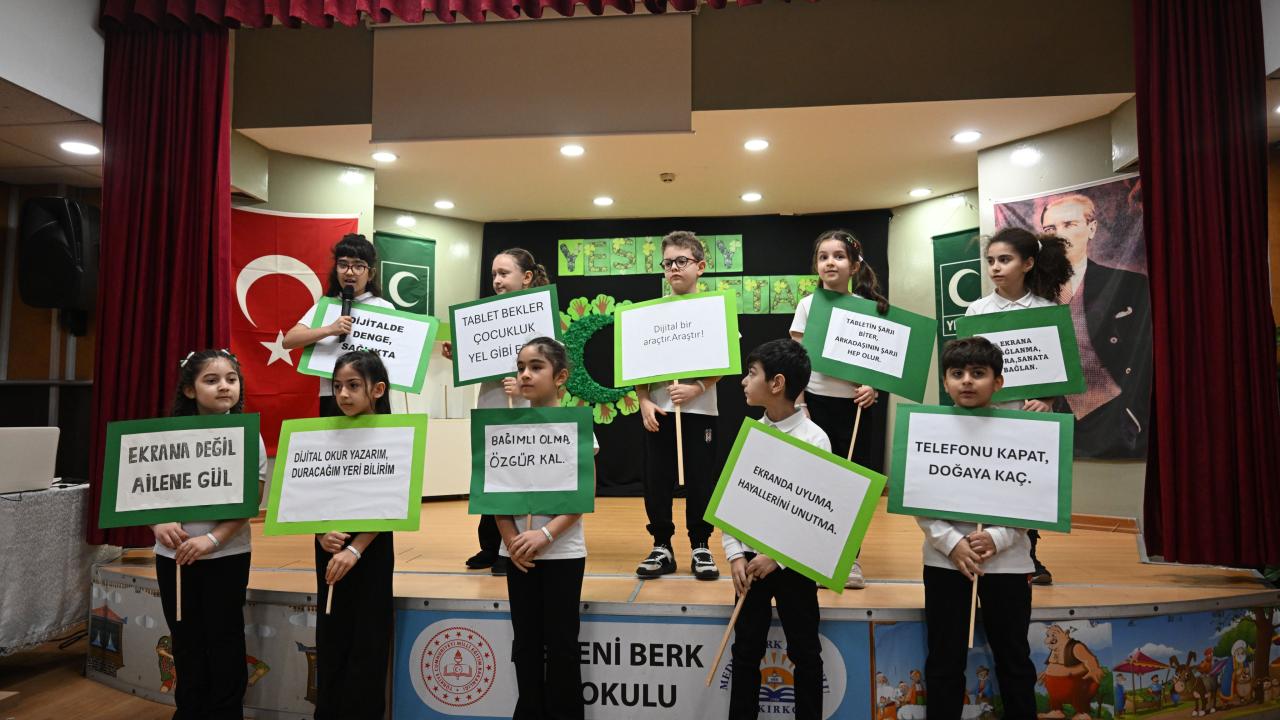 Bakırköy'de öğrenciler Yeşilay Haftası'nda bağımlılığa dikkati çekti