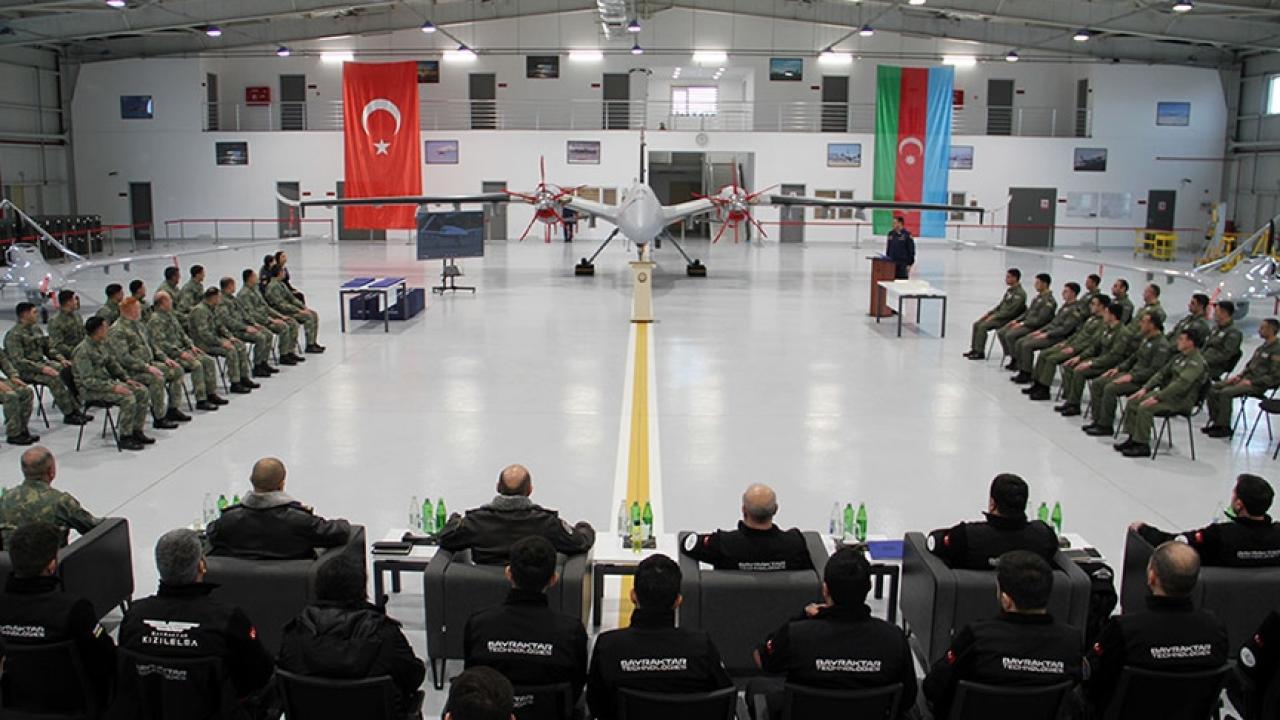 Azerbaycan'da, Bayraktar TB2 uzmanlık kursu ilk mezunlarını verdi