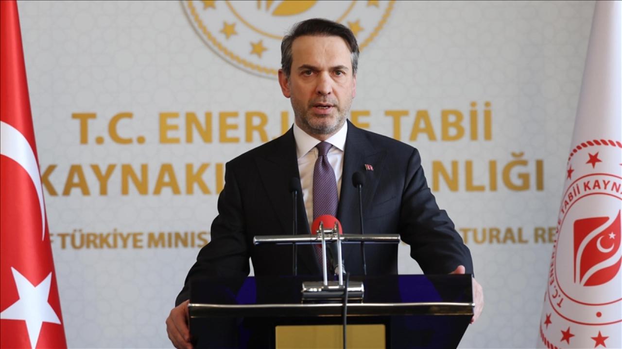 Bakan Bayraktar, Türkiye'nin yenilenebilir enerjide sessiz bir devrim gerçekleştirdiğini bildirdi