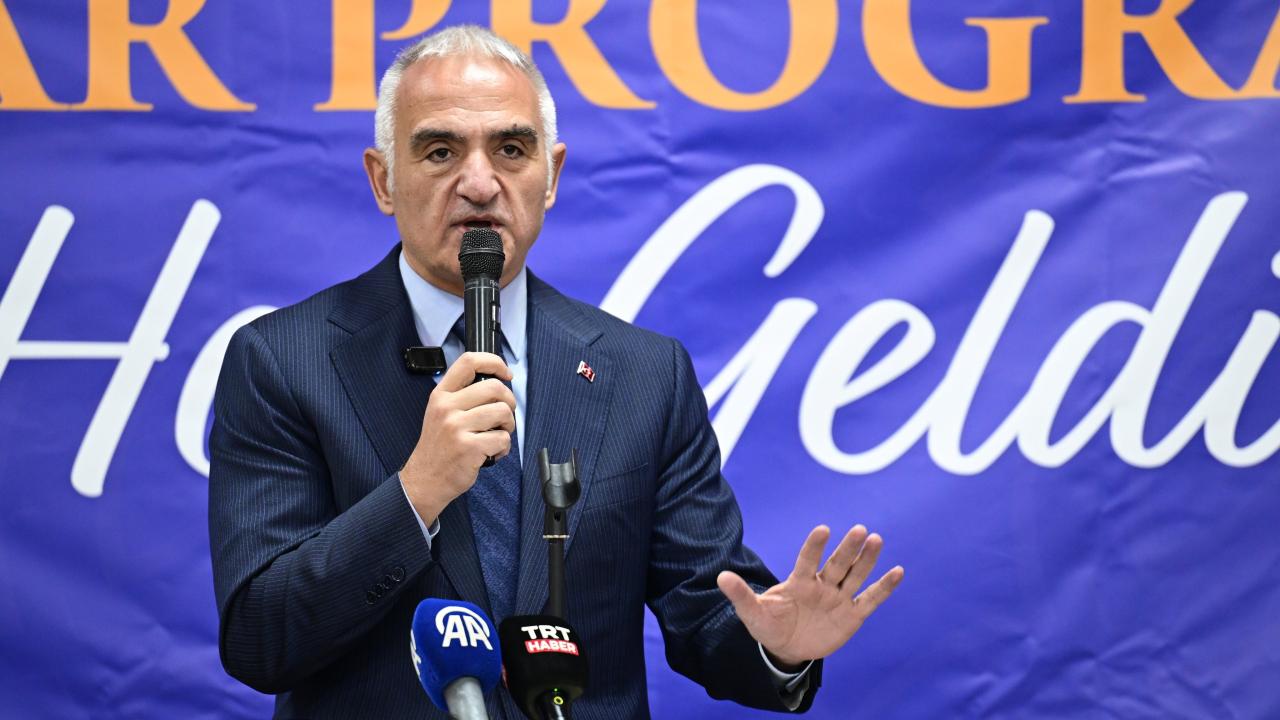 Kültür ve Turizm Bakanı Ersoy, baba ocağı İbradı'da iftar verdi