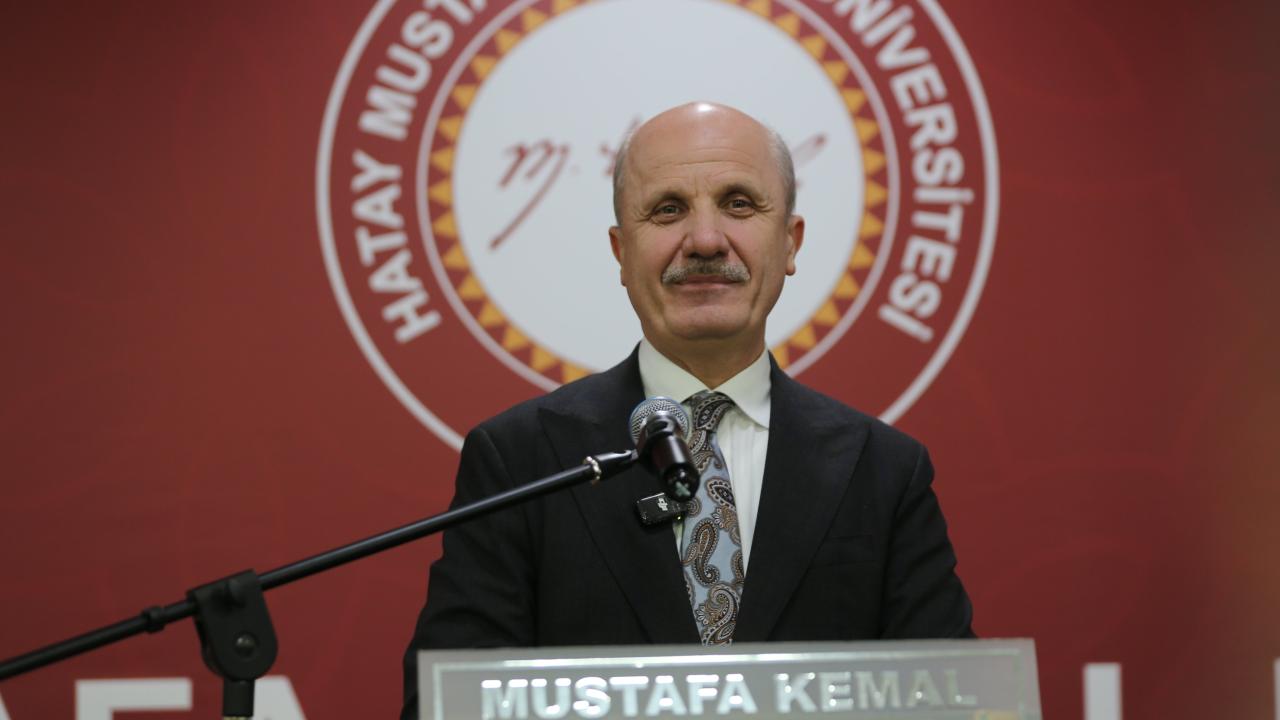 YÖK Başkanı Prof. Dr. Erol Özvar Hatay'da öğrencilerle iftar yaptı