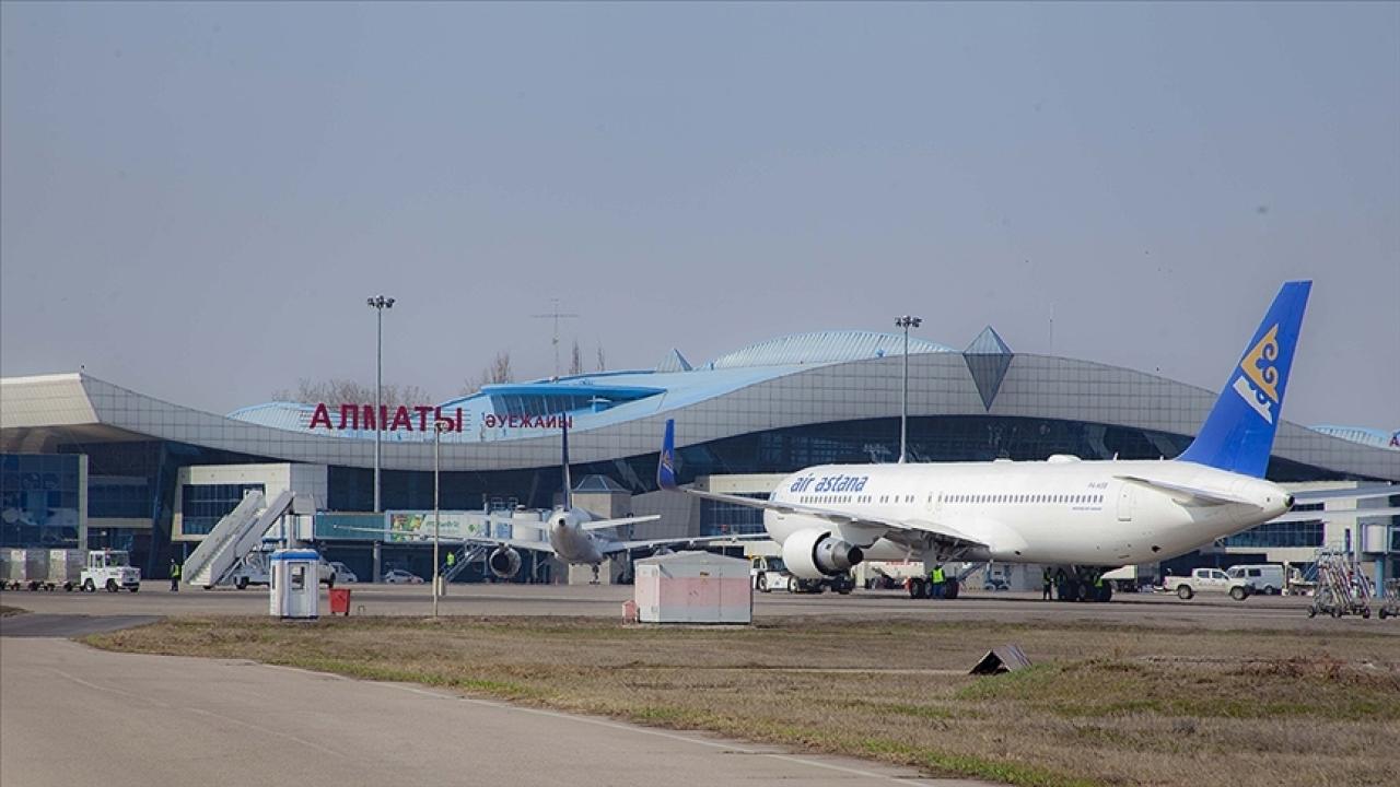 Kazakistan ulusal hava yolu şirketi Air Astana, ay sonuna kadar Dubai uçuşlarını durdurdu