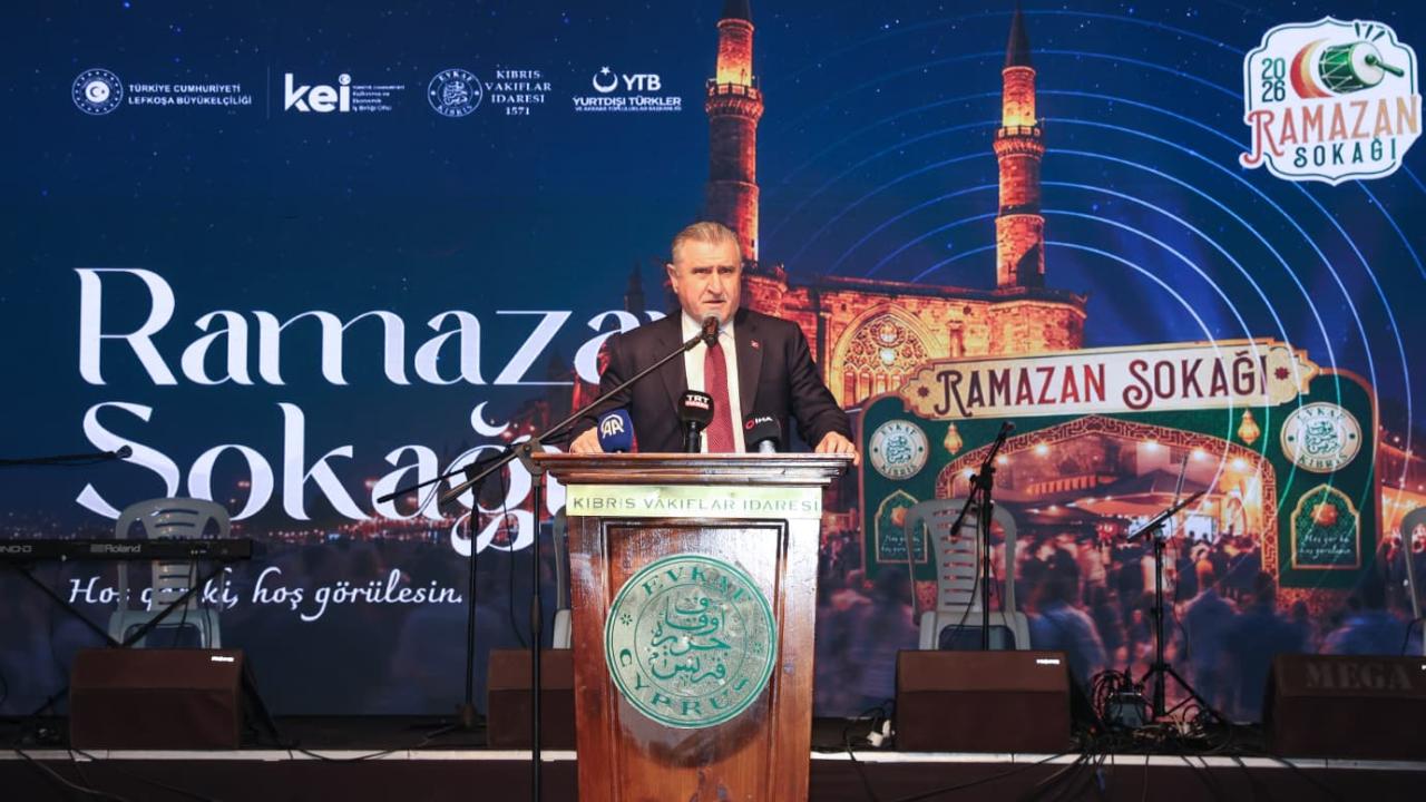 Gençlik ve Spor Bakanı Bak Lefkoşa'da "Ramazan Sokağı"nı ziyaret etti